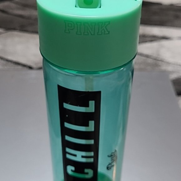 VINTAGE VS PINK NO CHILL 24OZ WATER BOTTLE - Picture 5 of 16